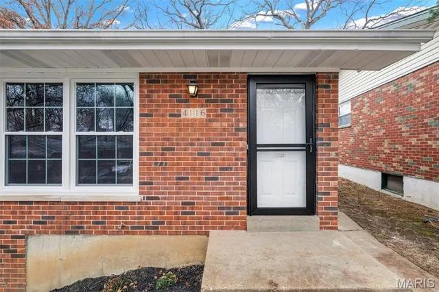 $164,900 | 4116 Ammann Lane, St. Louis, MO 63121
