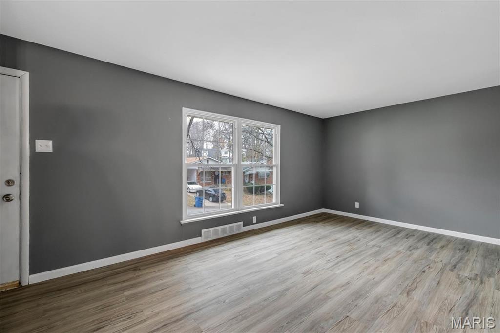 4116 Ammann Lane St. Louis, MO 63121 - Photo 7 of 38