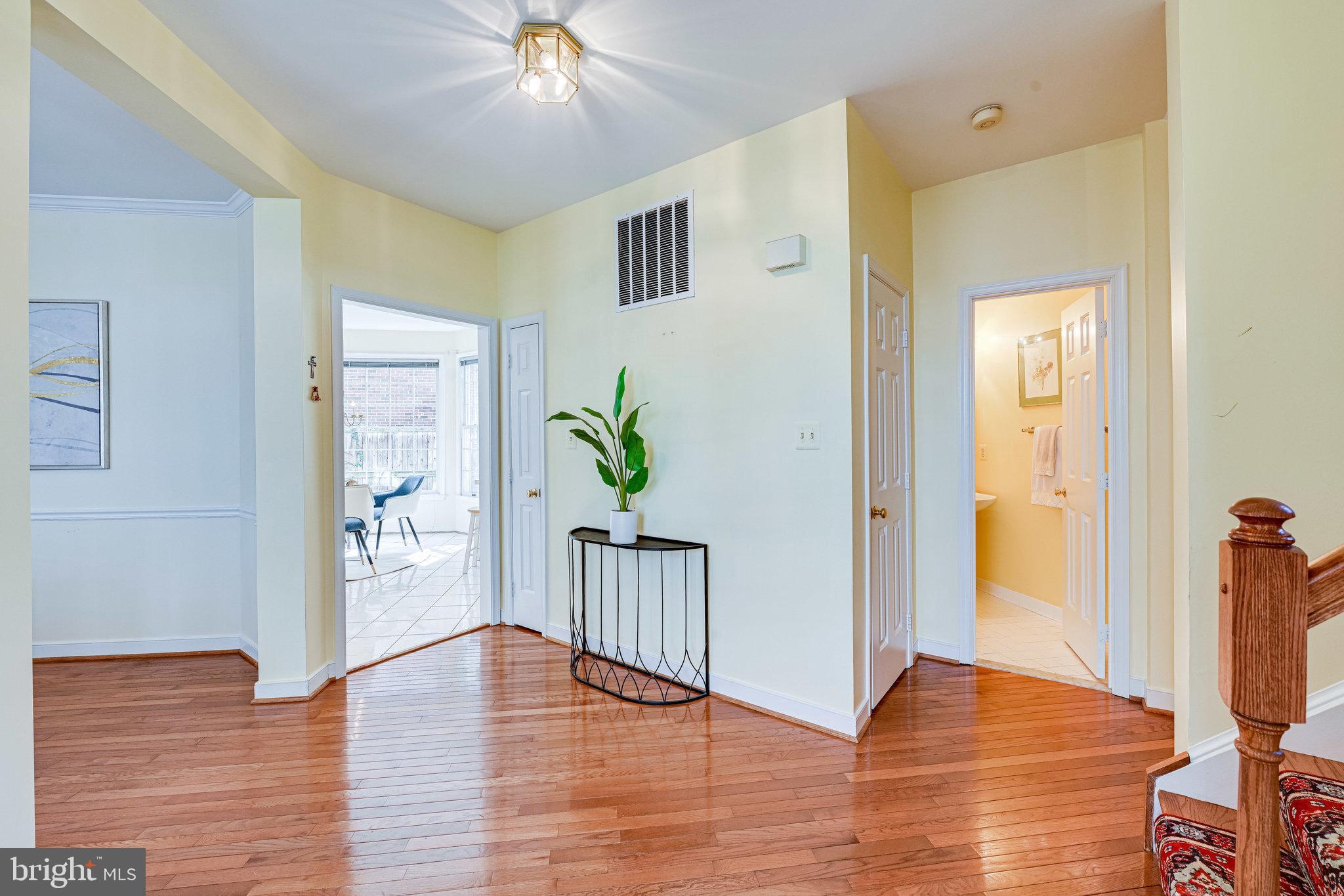 1237 Beverly Road McLean, VA 22101 - Photo 3 of 35 Gallery Image 3