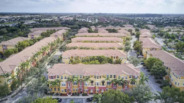 $2,400 | 3507 Shoma Drive, Royal Palm Beach, FL 33414