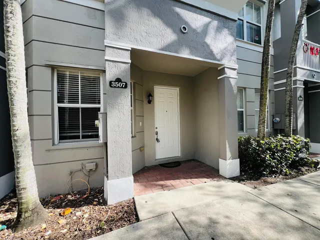 $2,400 | 3507 Shoma Drive, Royal Palm Beach, FL 33414