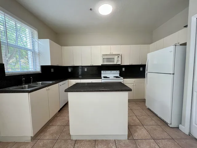 $2,400 | 3507 Shoma Drive, Royal Palm Beach, FL 33414