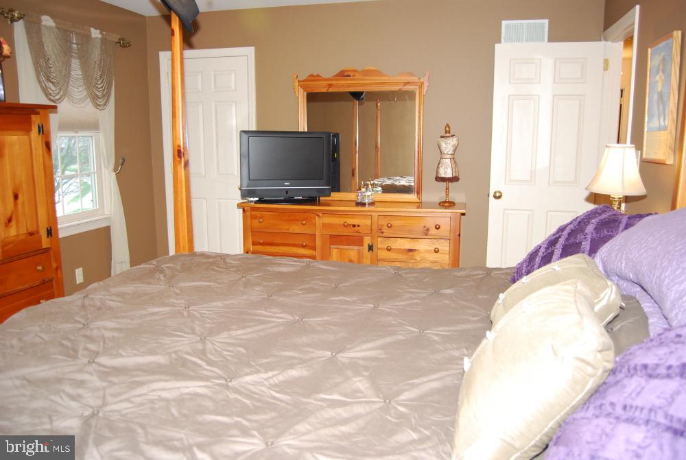 112 Chelsea Loop Lancaster, PA 17602 - Photo 23 of 26 Gallery Image 23