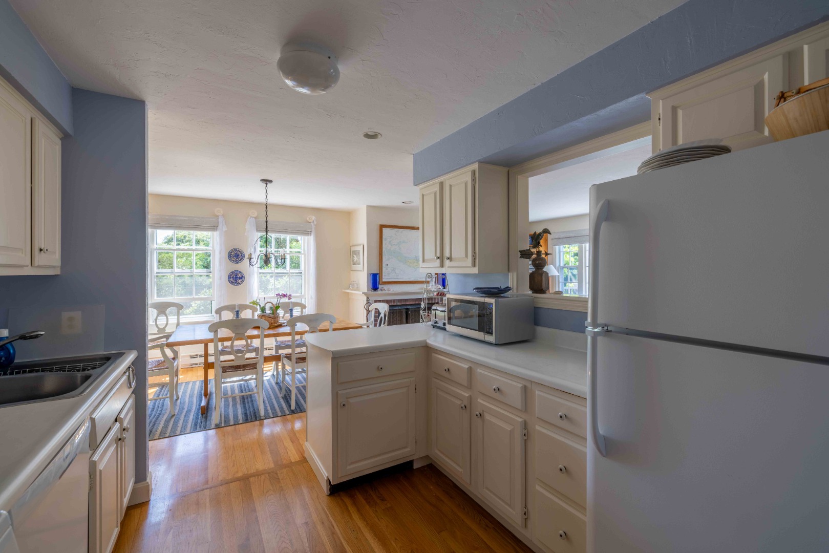 61 Monomoy Road Nantucket, MA 02554 - Photo 11 of 27