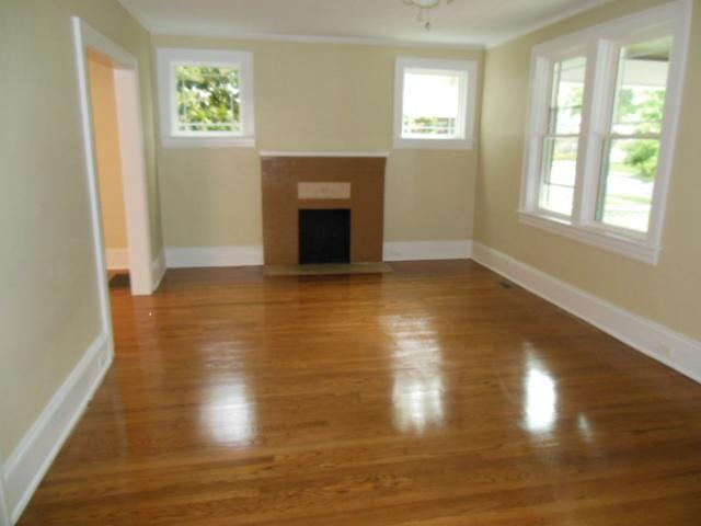 1934 Avon Road Southwest Roanoke, VA 24015 - Photo 2 of 18 3