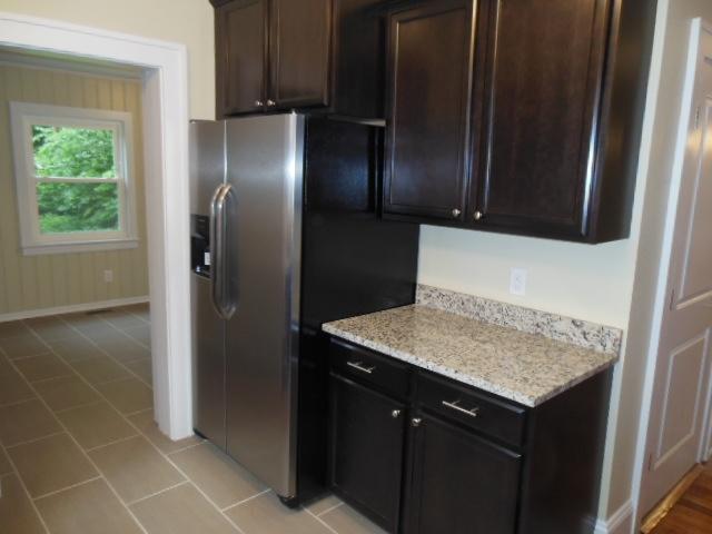1934 Avon Road Southwest Roanoke, VA 24015 - Photo 5 of 18 6