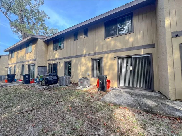 $1,200 | 2300 Southwest 43rd Street, Unit K3, Gainesville, FL 32607