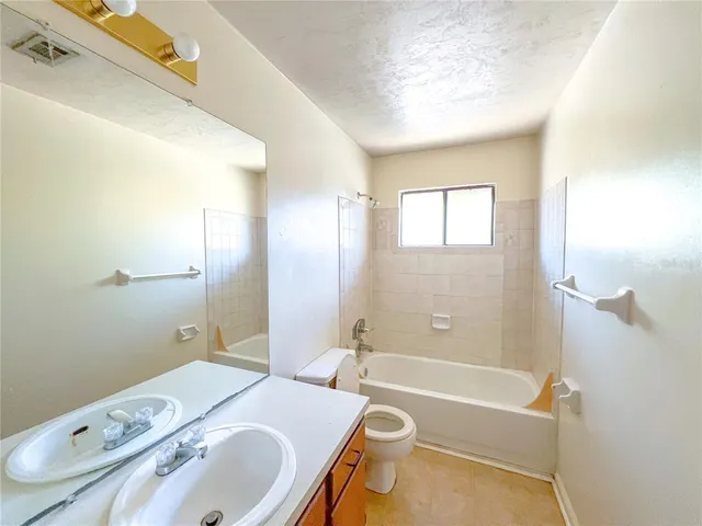 $1,200 | 2300 Southwest 43rd Street, Unit K3, Gainesville, FL 32607