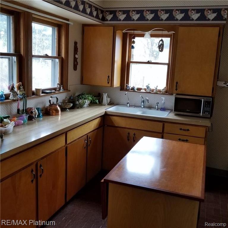 2364 North Linden Road Flint, MI 48504 - Photo 11 of 34