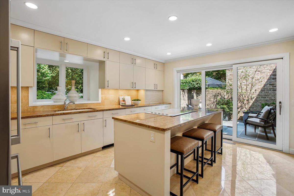 700 Belgrove Road McLean, VA 22101 - Photo 11 of 74 Great Kichen with Bosch appliances