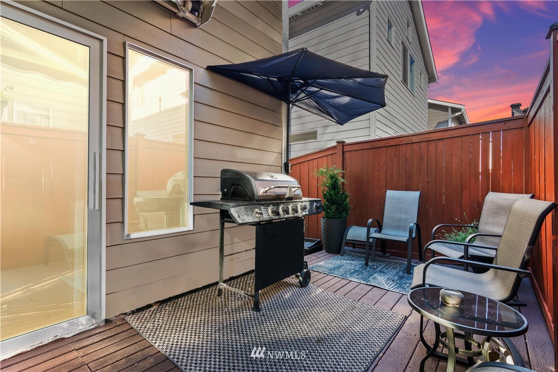 1626 93rd Place Southwest Everett, WA 98204 - Photo 20 of 25 a view of a chairs and table in a patio