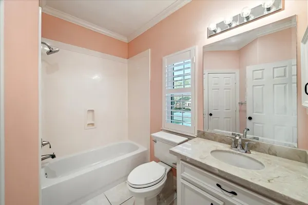 $1,789,000 | 15 Enchanted Woods Drive, Kingwood, TX 77339