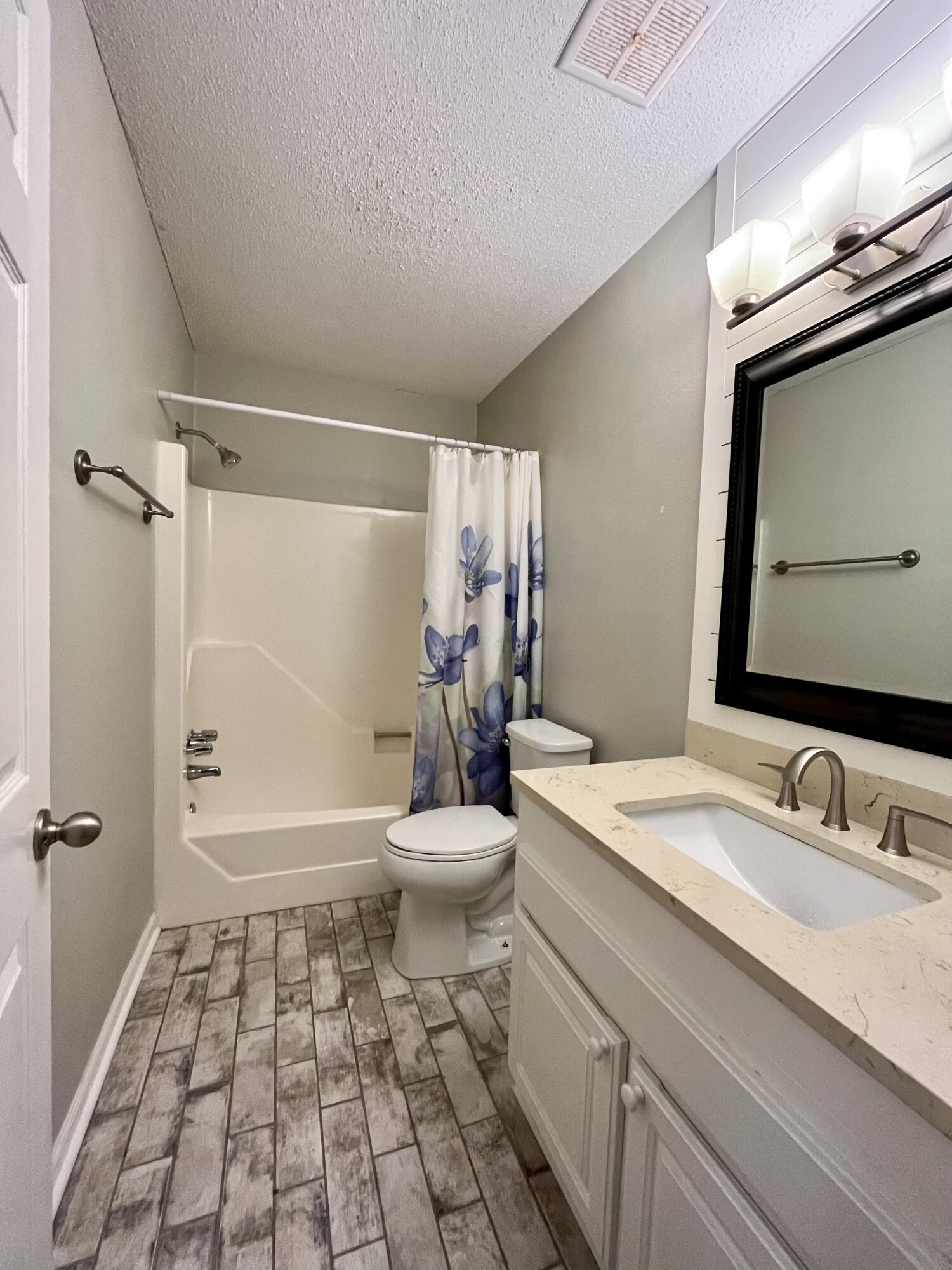 1402 Camp Road, Unit 1E Charleston, SC 29412 - Photo 9 of 17 IMG_5779