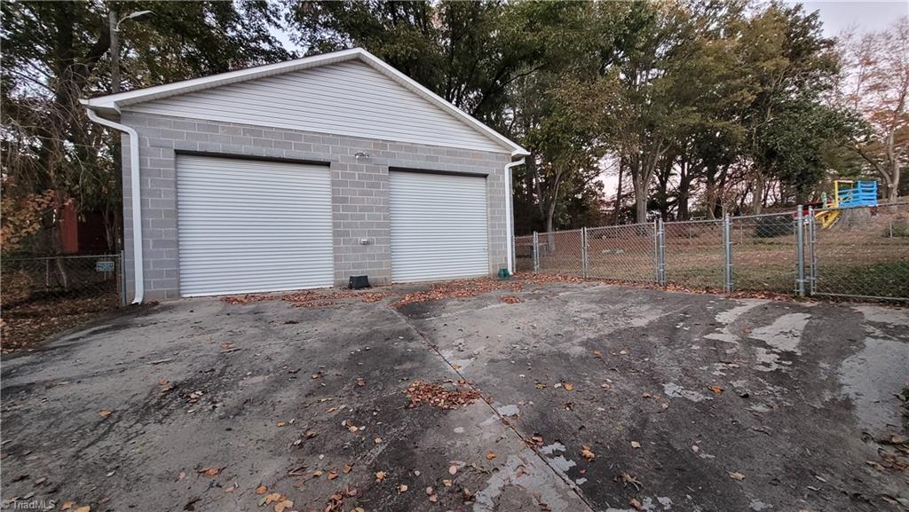 1501 Norwich Road Winston-Salem, NC 27127 - Photo 4 of 12