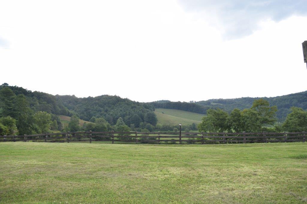 272 Boone Road Southwest Willis, VA 24380 - Photo 10 of 21 DSC_0949