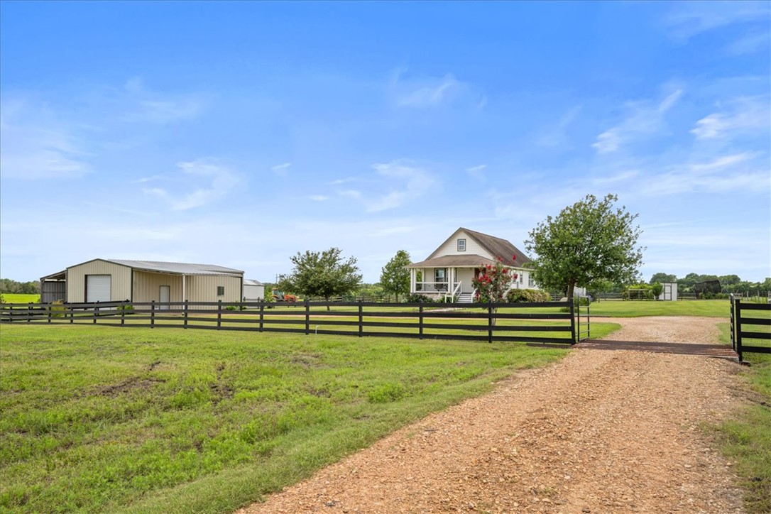 8233 Quebe Road Brenham, TX 77833 - Photo 9 of 35