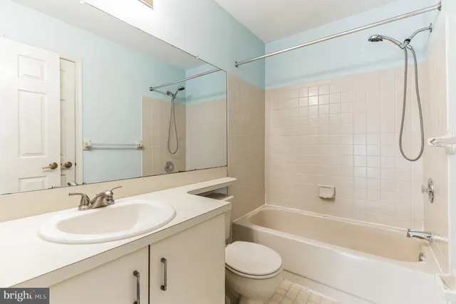 $2,800 | 21 Eddlewood Place, Mount Laurel, NJ 08054