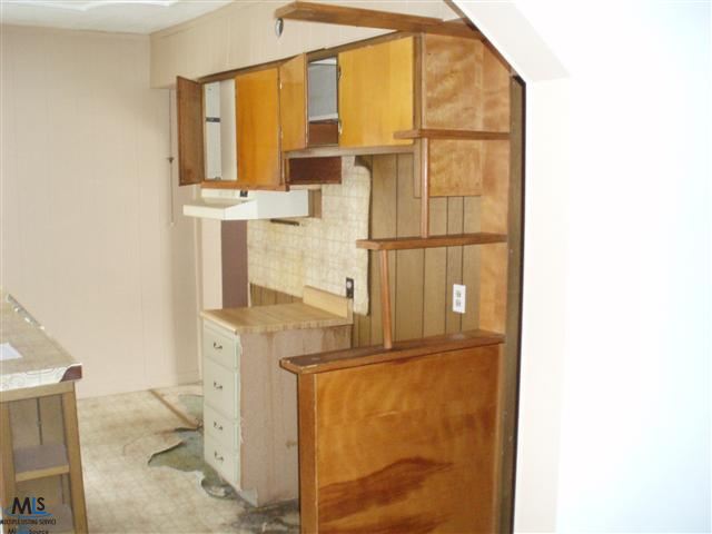 5518 Pointe Tremble Road Algonac, MI 48001 - Photo 12 of 30 31140916-11.JPG