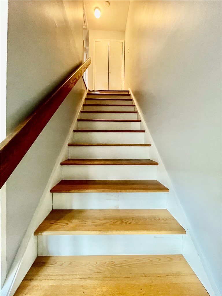 106 Swinburne Row Newport, RI 02840 - Photo 2 of 21