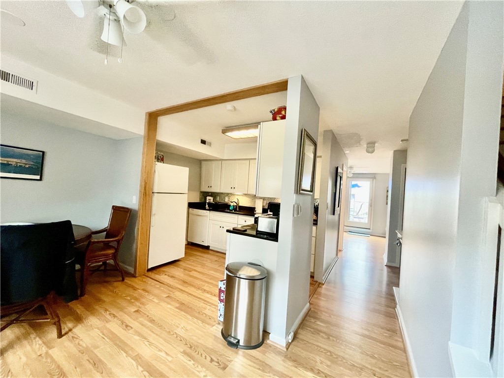 106 Swinburne Row Newport, RI 02840 - Photo 9 of 21