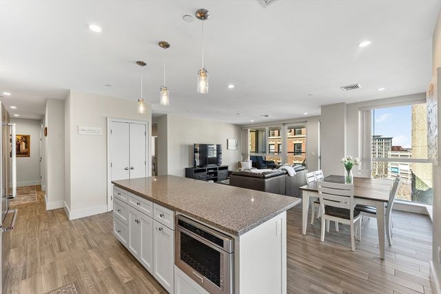 $1,650,000 | 101 Broad Street, Unit 8C, Boston, MA 02110