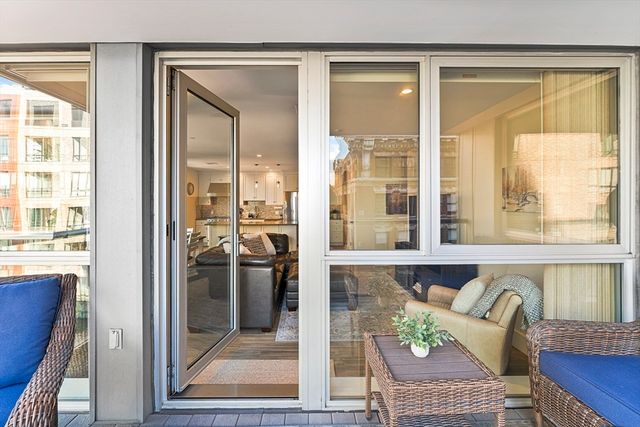 $1,650,000 | 101 Broad Street, Unit 8C, Boston, MA 02110