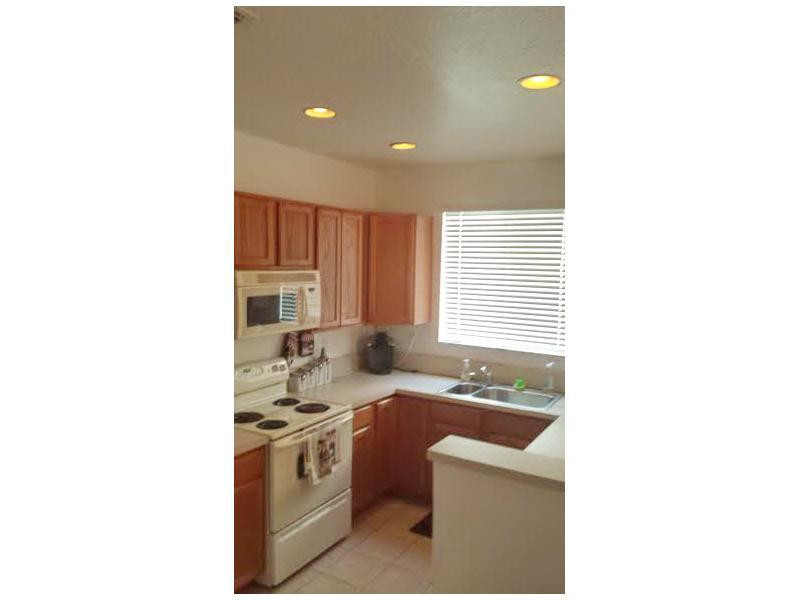 3104 Laurel Ridge Circle, Unit 3104 Riviera Beach, FL 33404 - Photo 8 of 23 Kitchen