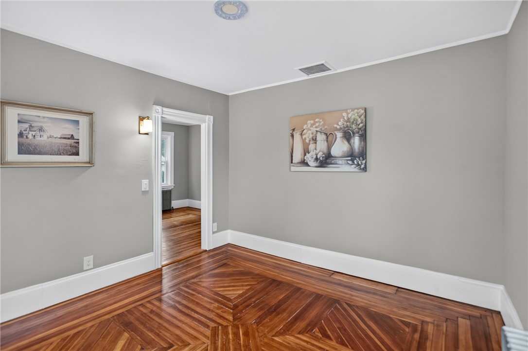 91 Ash Street Warwick, RI 02888 - Photo 10 of 49