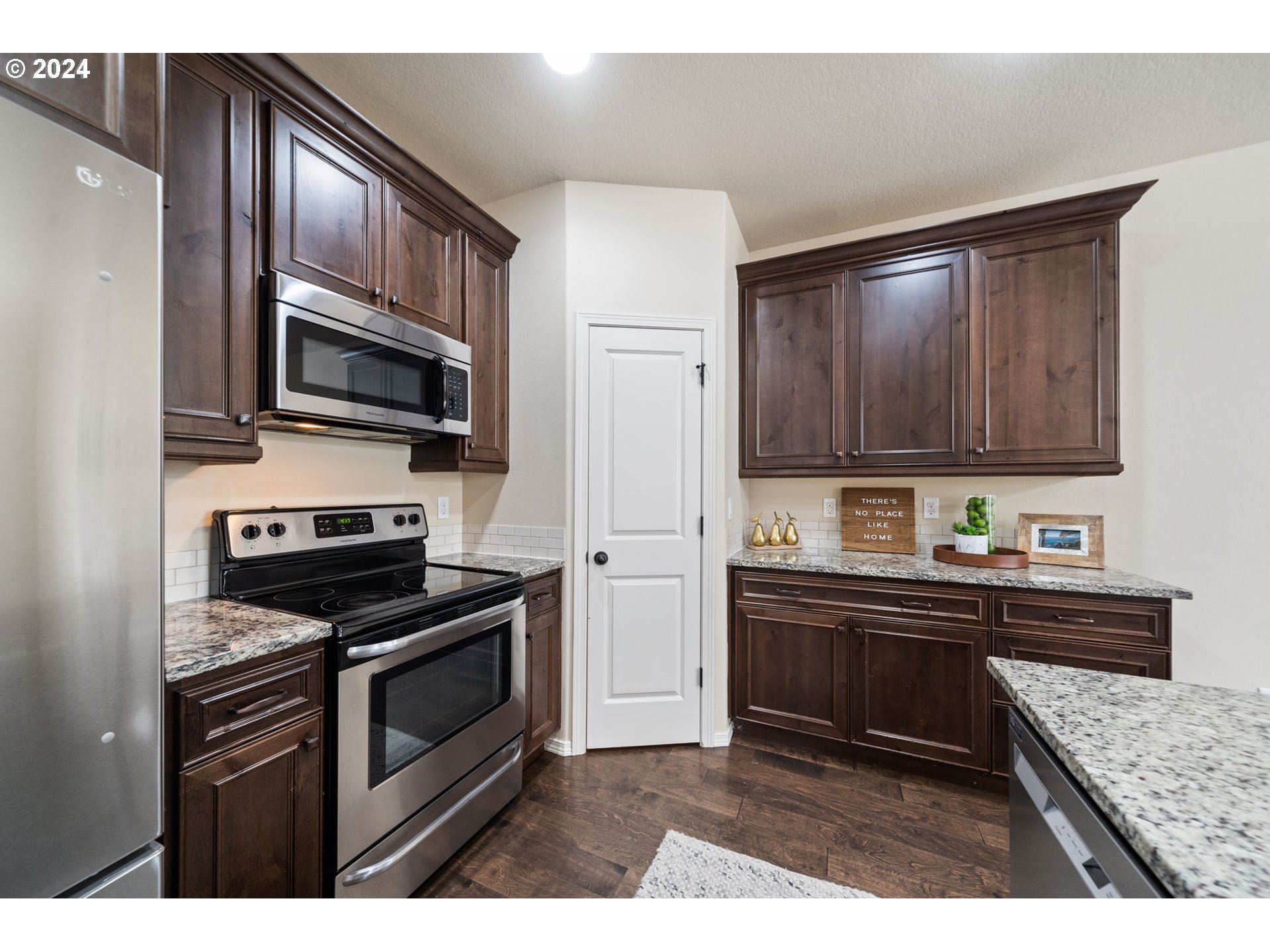 1408 Northeast 170th Circle Ridgefield, WA 98642 - Photo 13 of 35 Gallery Image 13