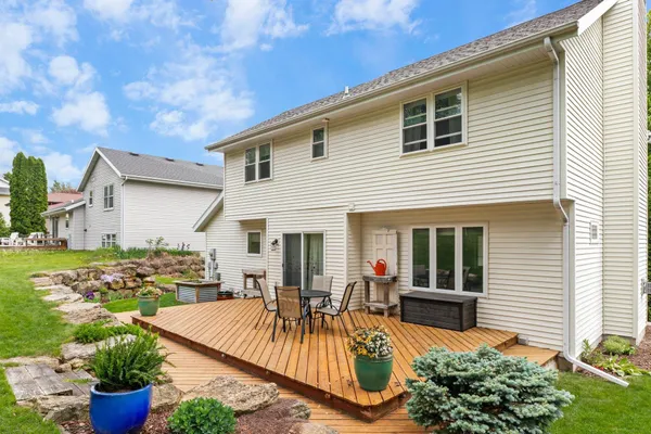 $549,900 | 2665 Granite Circle, Fitchburg, WI 53711