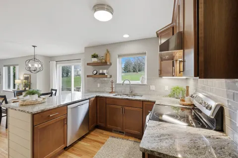 $549,900 | 2665 Granite Circle, Fitchburg, WI 53711