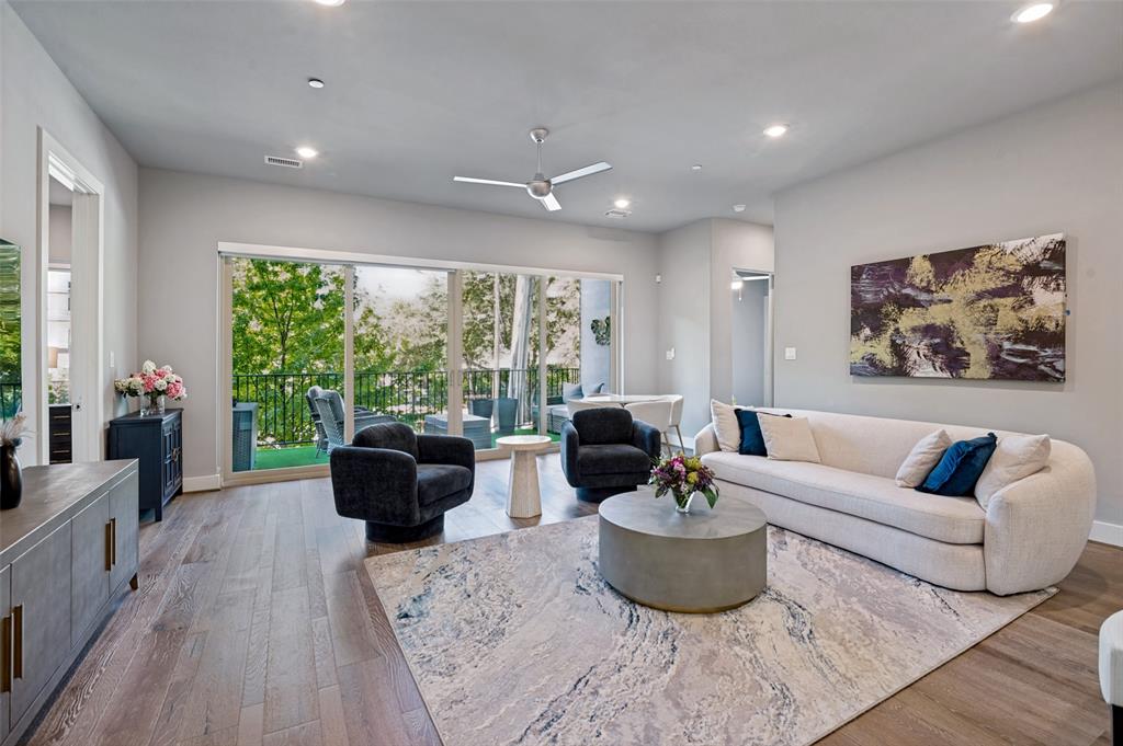 15875 Spectrum Drive, Unit 1101 Addison, TX 75001 - Photo 37 of 37 Light and bright open floorplan