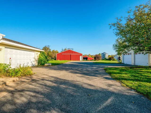 $550,000 | 2233 Great Divide Road Northwest, Puposky, MN 56667