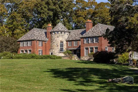 $2,995,000 | 2180 Tower Hill Road, North Kingstown, RI 02874