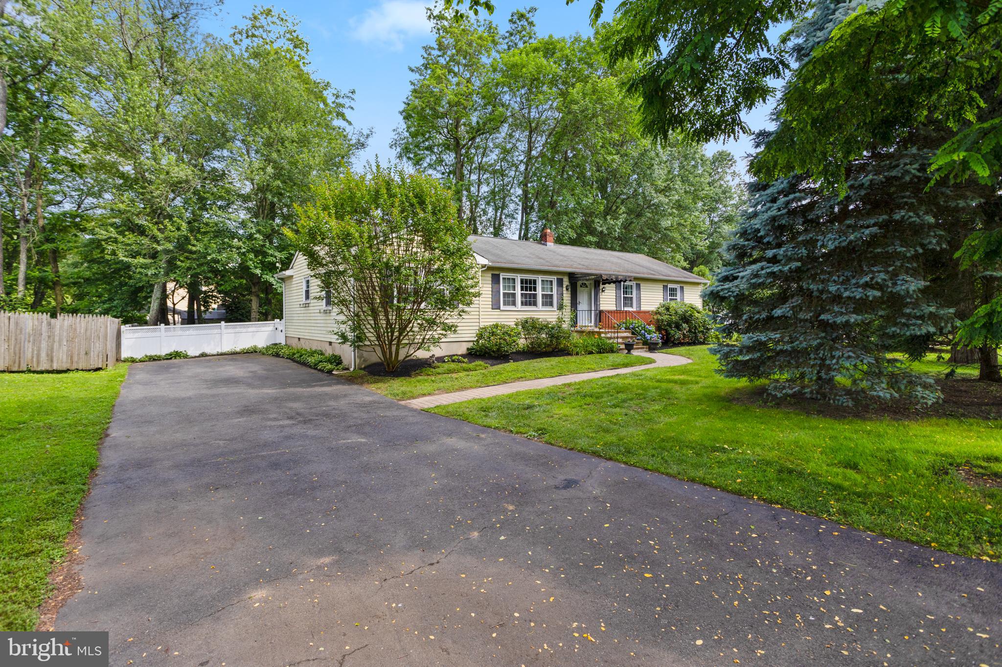 3847 Quakerbridge Road Hamilton, NJ 08619 - Photo 3 of 32