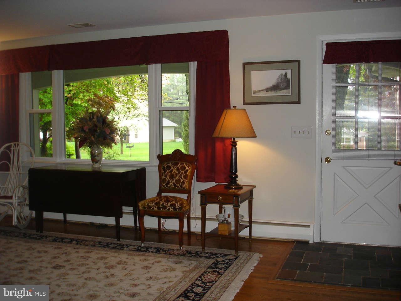 2529 McKenzie Road Ellicott City, MD 21042 - Photo 3 of 30 Interior (General)