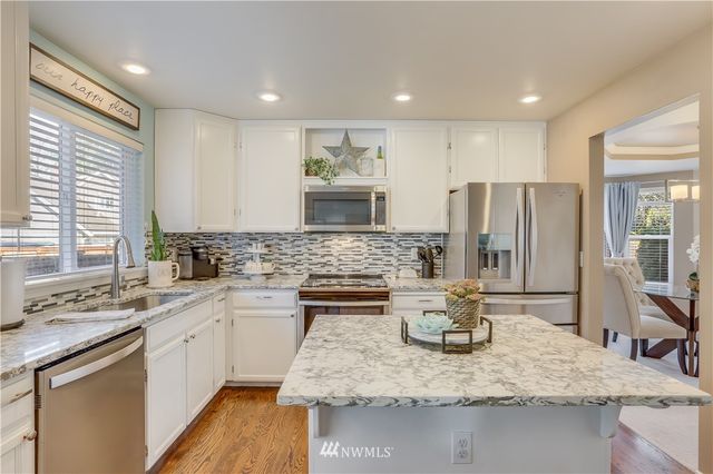 $880,000 | 2811 Dayton Avenue Northeast, Renton, WA 98056