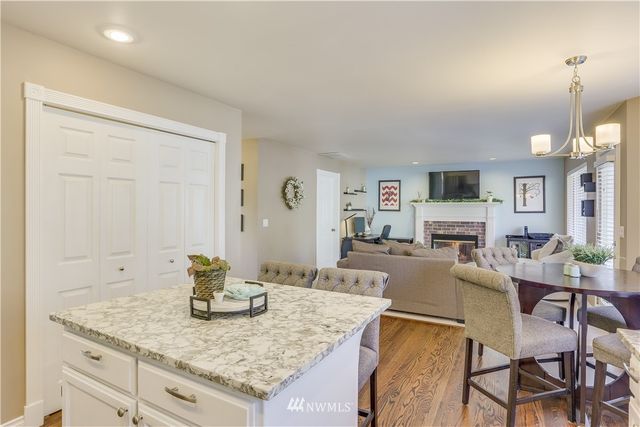 $880,000 | 2811 Dayton Avenue Northeast, Renton, WA 98056