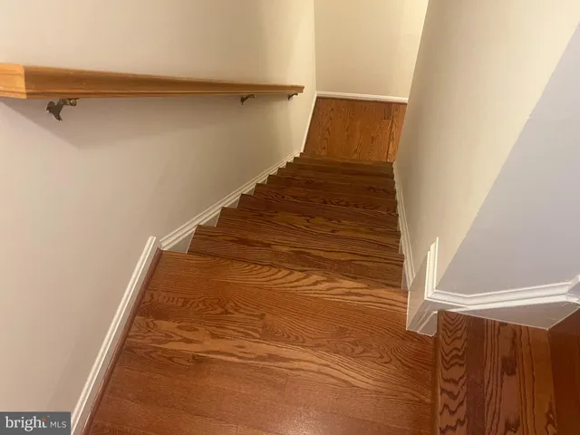 $3,200 | 8922 Royal Astor Way, Fairfax, VA 22031