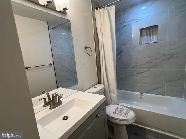 $3,200 | 8922 Royal Astor Way, Fairfax, VA 22031