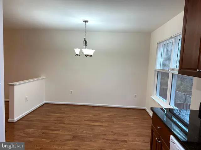 $3,200 | 8922 Royal Astor Way, Fairfax, VA 22031