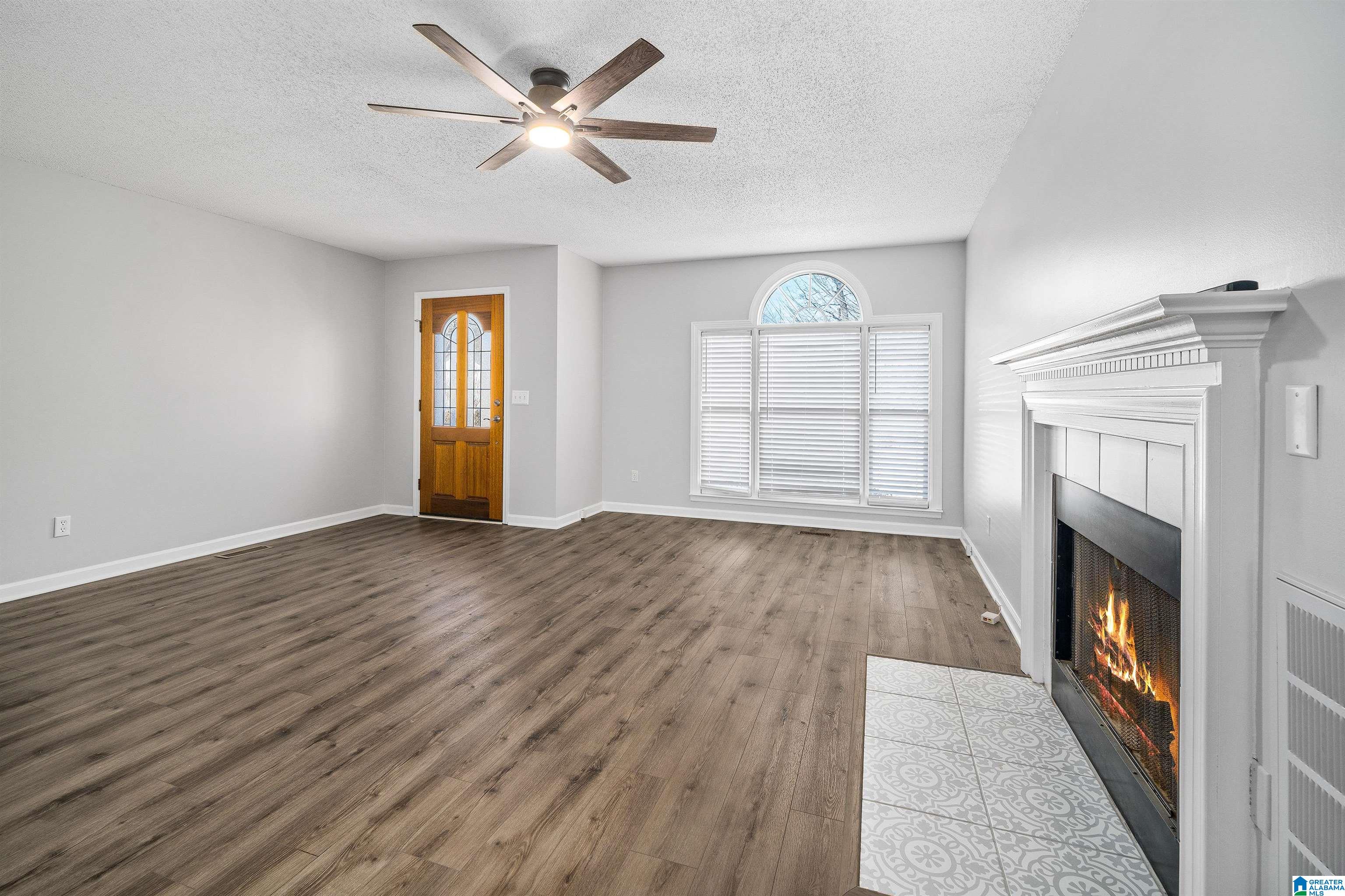 295 Murray Street Gardendale, AL 35071 - Photo 8 of 25
