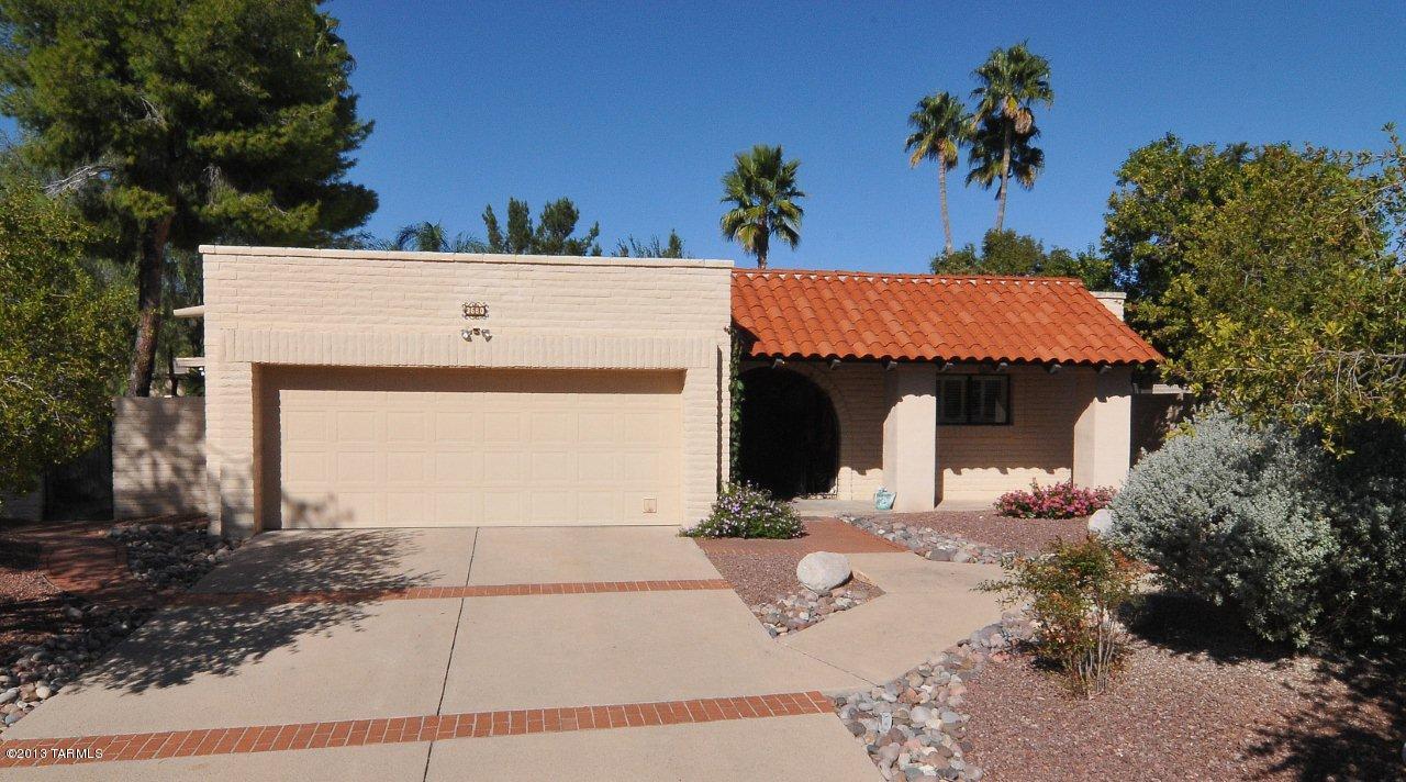 3680 North River Canyon Road Tucson, AZ 85750 - Photo 2 of 16