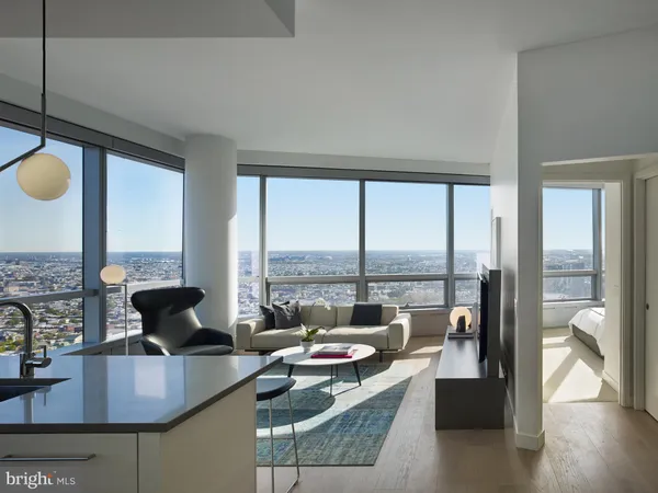 $3,965 | 2930 Walnut Street, Unit 4123, Philadelphia, PA 19104