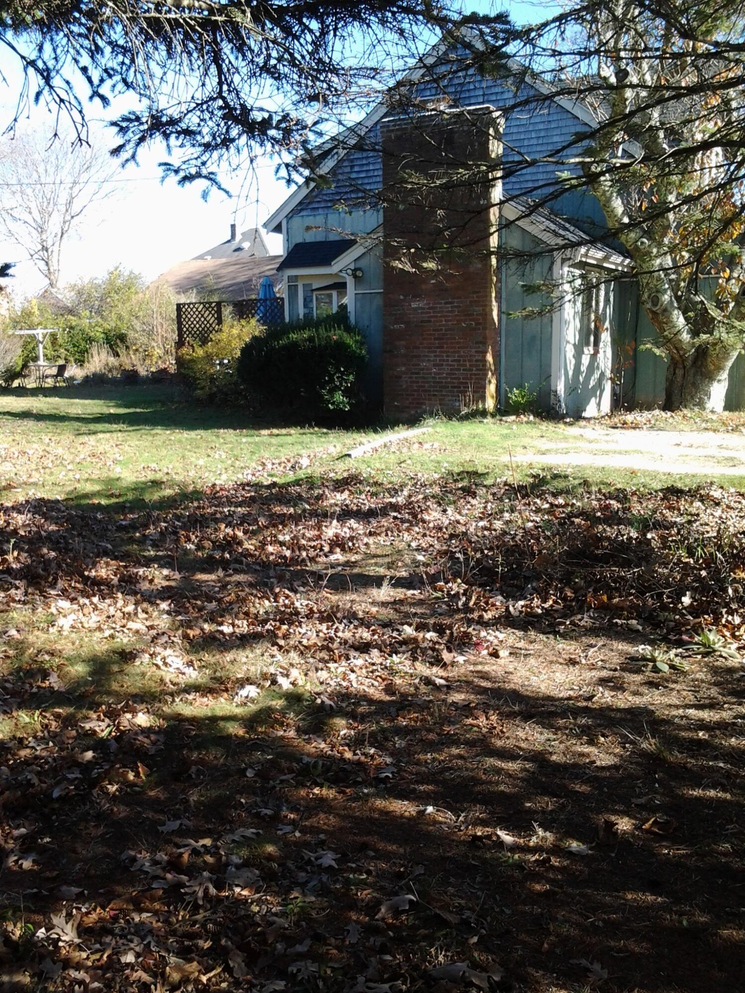 12 Walnut Street Hyannis, MA 02601 - Photo 18 of 19 wal yard 4-4