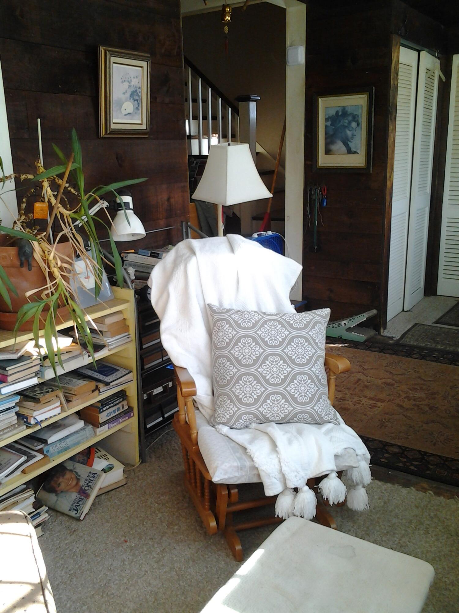 12 Walnut Street Hyannis, MA 02601 - Photo 4 of 19 wal live room 1