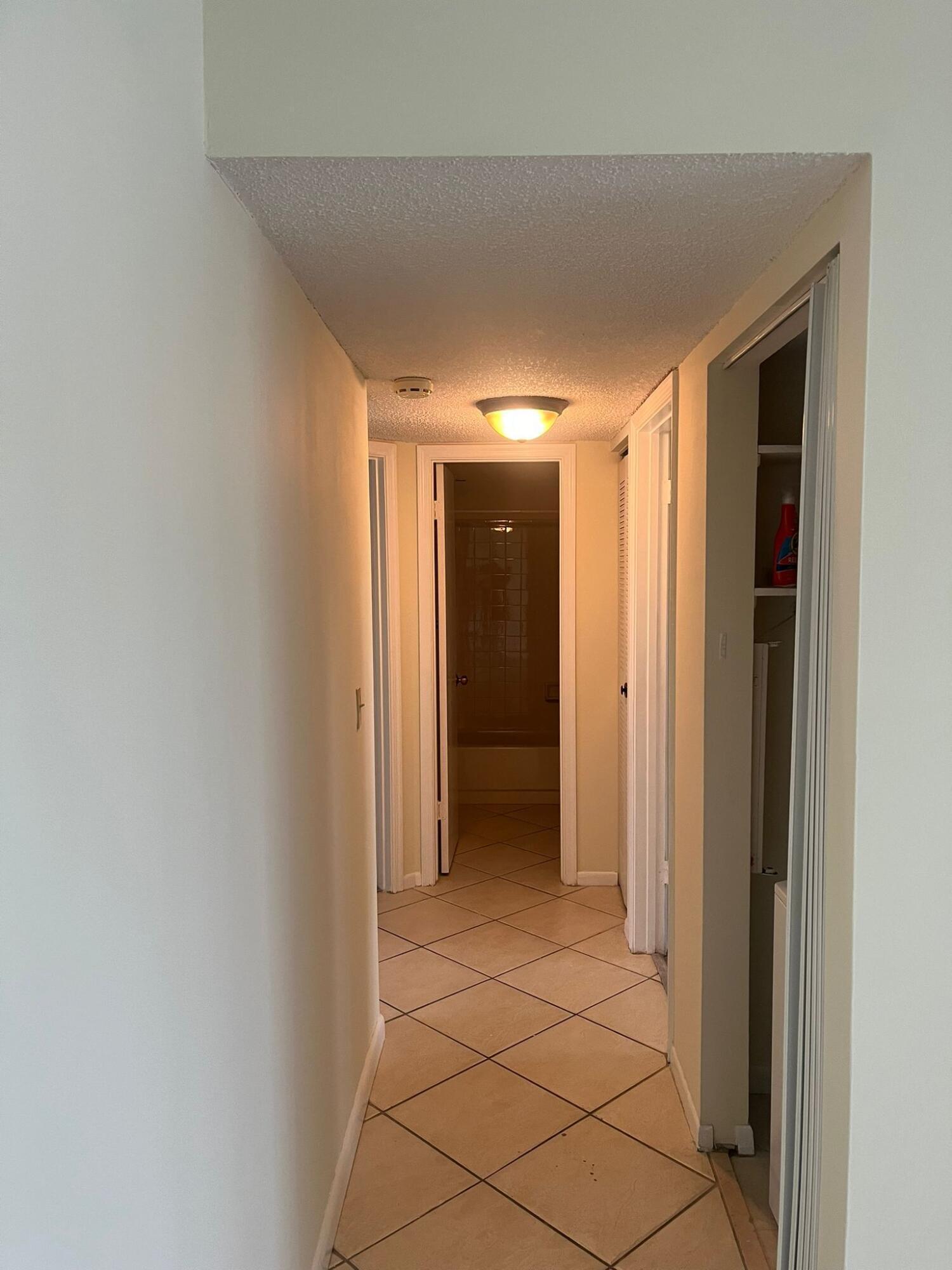 9993 Three Lakes Circle Boca Raton, FL 33428 - Photo 16 of 22 20240311183550604226000000-o