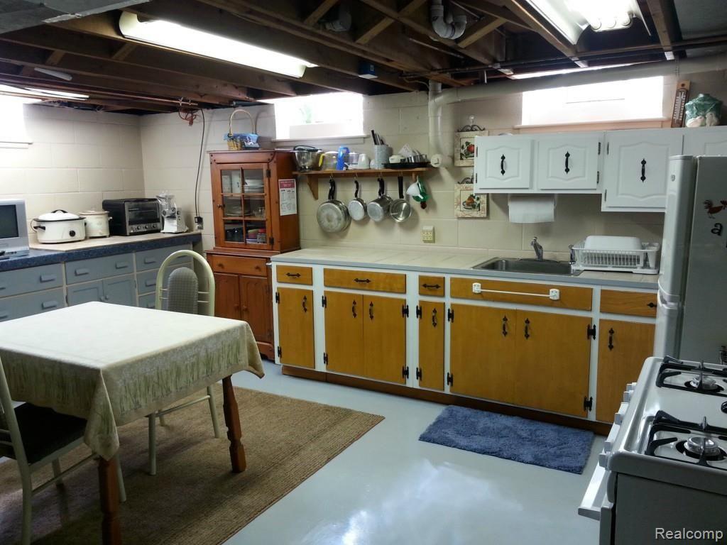 33293 Mulvey Road Fraser, MI 48026 - Photo 25 of 29 20140601_165202.jpg