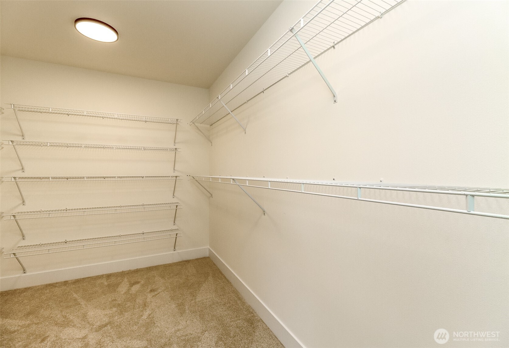 124 South 108th Place Seattle, WA 98168 - Photo 26 of 38 a view of a small space