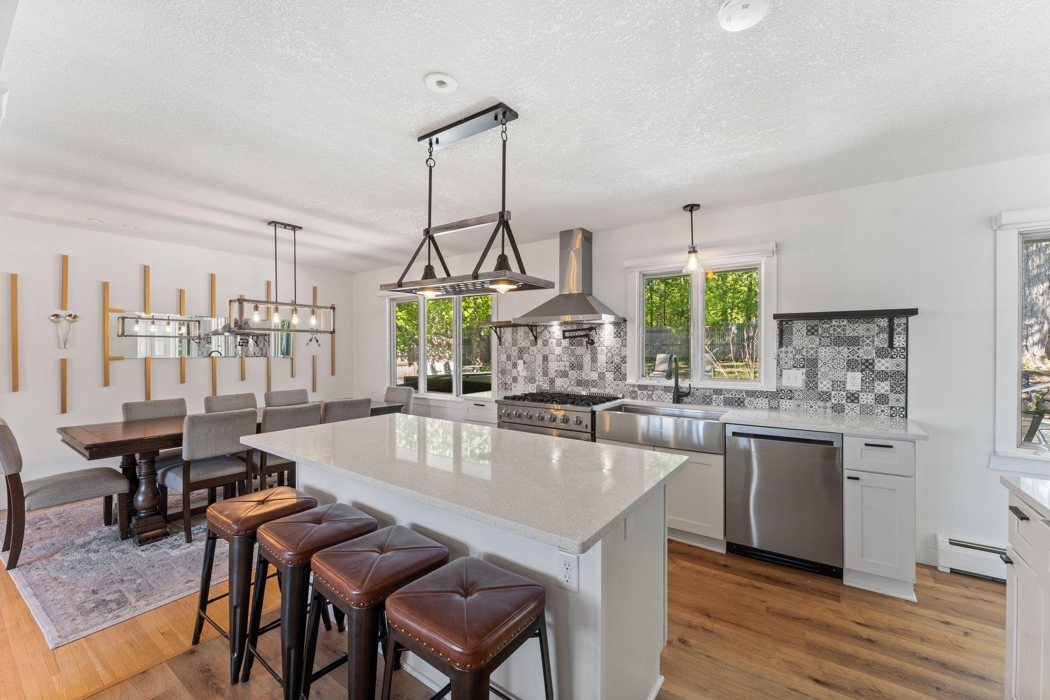 17046 Chiltern Hills Road Minnetonka, MN 55345 - Photo 8 of 35